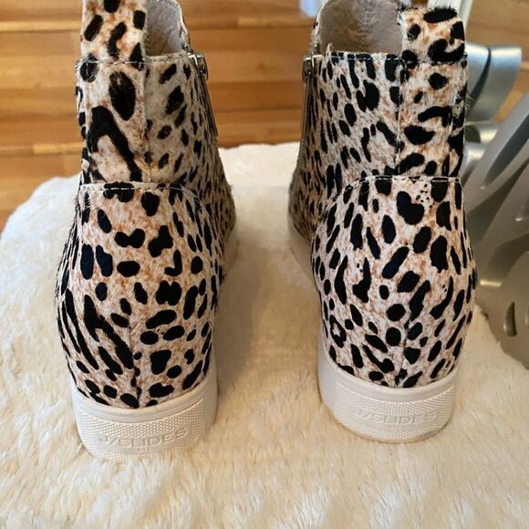 Beige & Black Leopard Sky - Picture 6 of 7